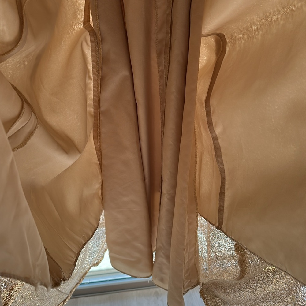 Only worn once Tony bowls long gold sequence dress⭐️ - Picture 9 of 13